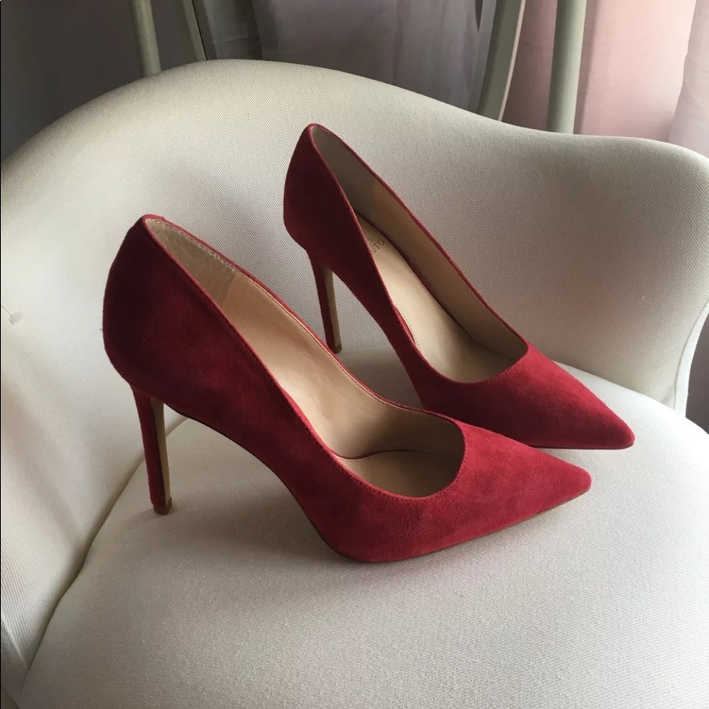 Vince Camuto Red Suede Pointed-Toe Stiletto Pumps - Picture 4 of 6